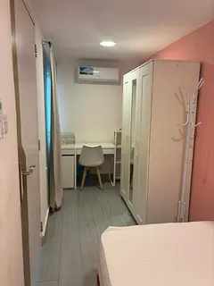 Cozy private room for ladies only