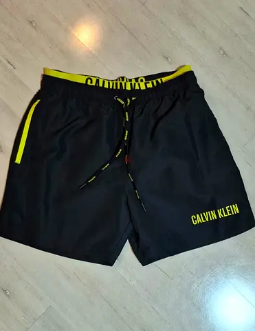 Calvin Klein black & yellow men's swim/athletic shorts - size M, New