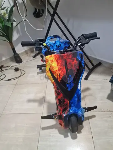 Kids 3-Wheel Electric Scooter with Flame Design - Good Condition