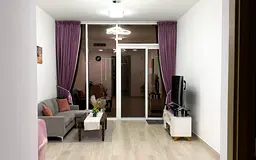 Fully Furnished | Corner Unit | Closed Kitchen