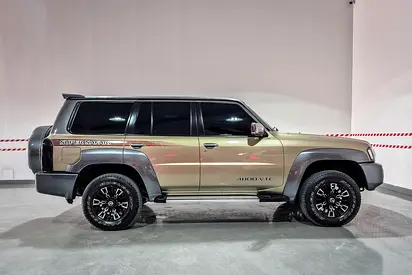2023 Nissan PATROL SAFARI 缩略图 4