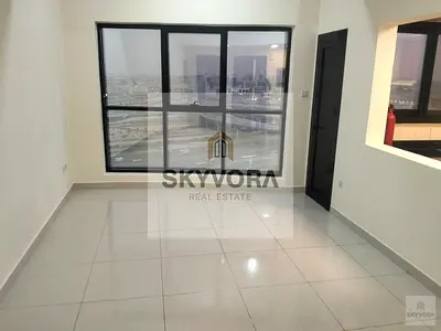 Spacious 2BR with Balcony | Mid-High Floor | Near Tram | Dubai Marina