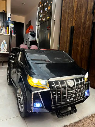 Kids Ride-On Electric Car with Working LED Lights and Remote