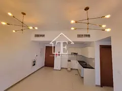 3 Balconies | Open Kitchen | 6 Cheques | Vacant