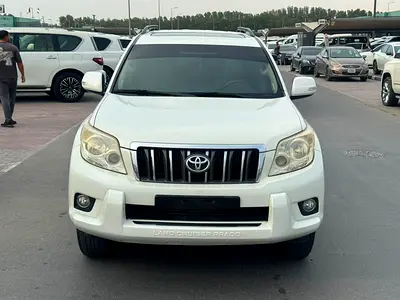 Toyota Prado 2011 fullopshin white color GCc calen car