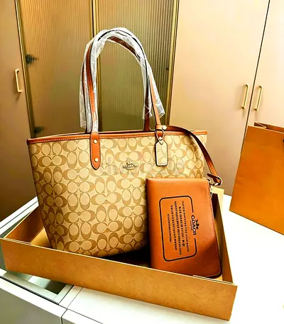 COACH BAG WITH ORIGINAL BOX