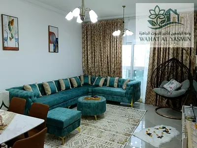 غرفتين و  صاله / بلكونه / 3 حمام  /  اطلاله بحريه  /  التعاون  /  الشارقه