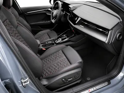صورة 15 لـ 2021 AUDI RS3