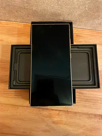 Samsung Galaxy Note (with box) - Good condition