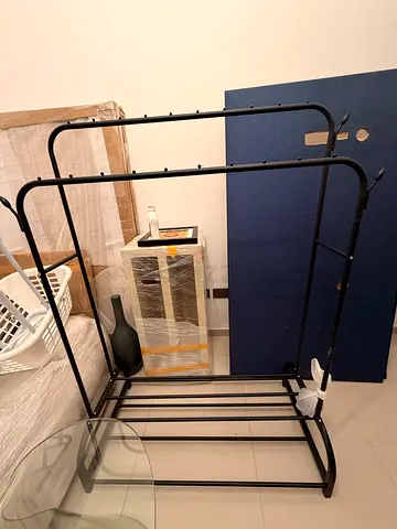 Clothes hanger