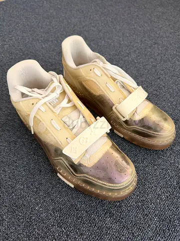 Louis Vuitton Trainer White Transparent