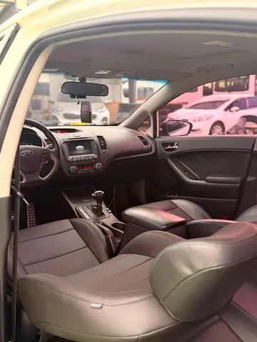صورة 14 لـ 2013 KIA K3