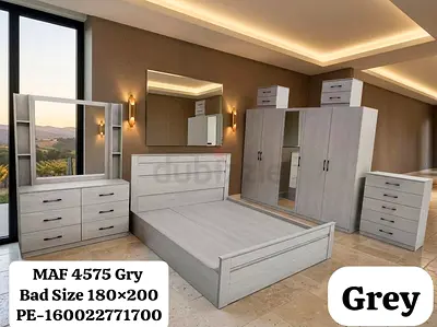 Grey 6-Piece Bedroom Set: Bed (180x200), Wardrobe, Dressers & Mirror