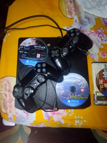 Used PS4 Slim with 2 Controllers and Some Games - Good Working Condition 1 tb (812GB) useable
