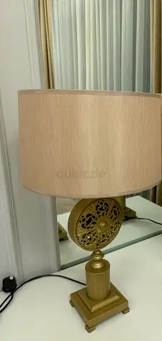 Table lamp