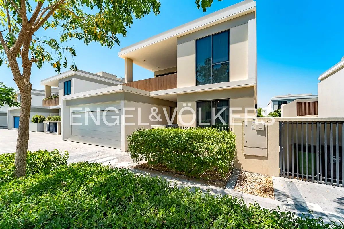 Vastu | Fully Upgraded | Vacant on Transfer