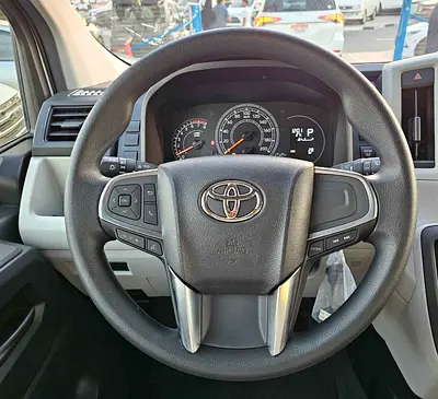 2026 Toyota HIACE — фото 13