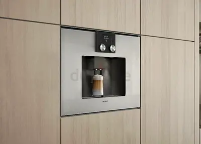 Gaggenau 200 Series with sleek metallic glass door and classic rotary control kn