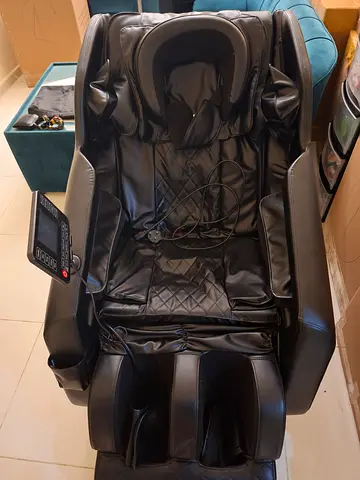 Used Full-Body Electric Massage Chair in Black - Good Working Condition