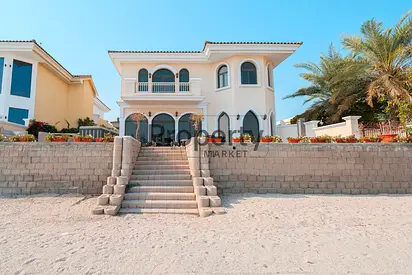 Extended Plot | Private Pool | Vacant on Transfer