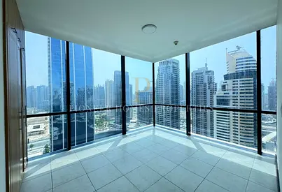 غرفتي نوم في الطابق العلوي | إطلالة على المارينا والأفق | Goldcrest Views 1