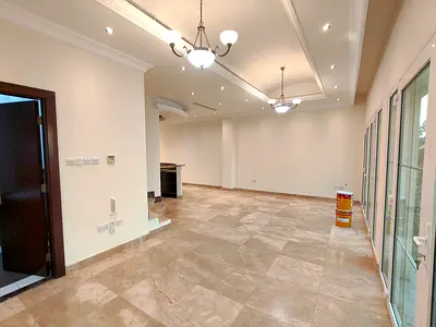 PRIVATE ENTRANCE 3 BEDROOM VILLA WITH MAID ROOM READY TO MOVE