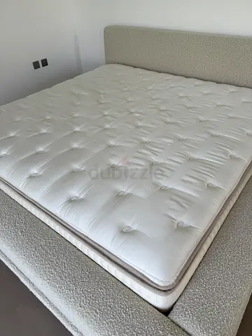 Super King Bed with Medium Mattress – Excellent condition