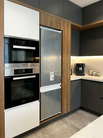 Siemens Built-In Bottom Freezer Fridge – Good Condition
