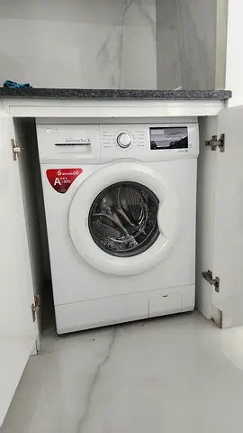 Lg brand Front load washing machine - built-in, good condition