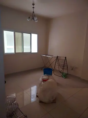 📍غرفة وصالة للإيجار السنوي 🏡 غرفة وصالة ❄️ تكييف مركزي 🔥 غاز مركزي 🚗 باركن ترابي مجاني 💰 الإيجار السنوي: 30,000 درهم 🛡️ التأمين: 2,000