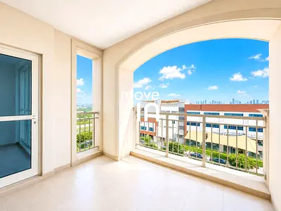 Spacious 1BR|Huge Balcony|Laundry|Equipped Kitchen