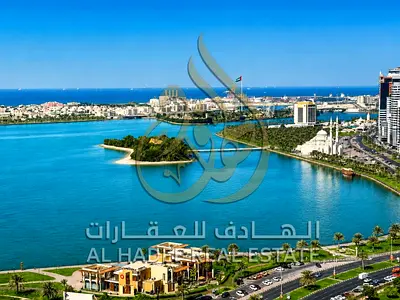 بنتهاوس دوبلكس فاخر للإيجار في المجاز2 | 3 غرف وصالة | إطلالة بحرية بانورامية | تشطيبات ملكية