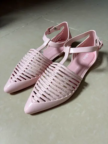 Melissa brand Light pink women's flat slingback jelly shoes, size 37, gently used