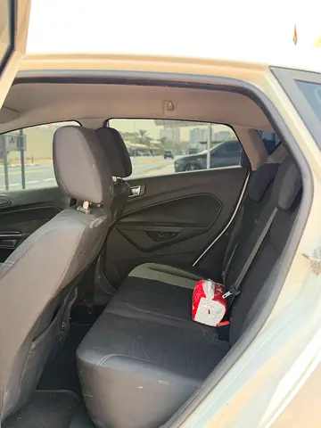 2013 FORD FIESTA 照片 9