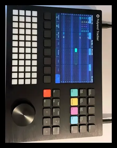 POLYEND TRACKER SYNTHESIZER/ DRUM MACHINE
