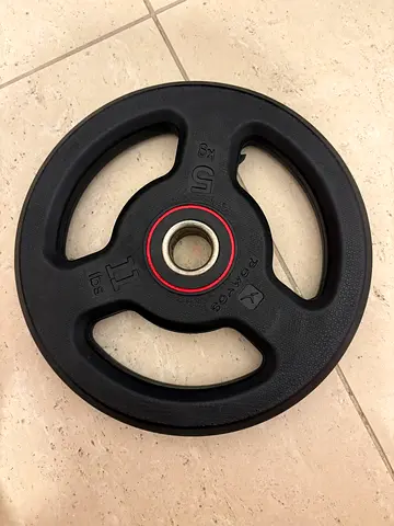 5 kg Rubber Coated Weight Plate with Tri-Grip - Good Condition