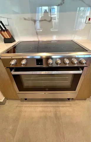 Hoover latest model electric cooker 90x60cm