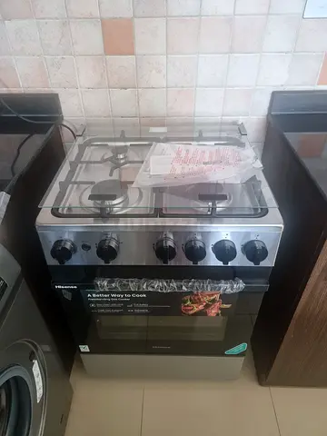 Stainless Steel 4-Burner Gas Cooker with Oven - Like New