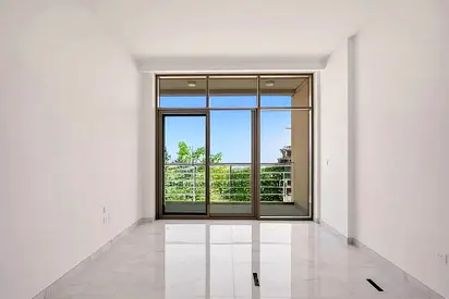 Modern Studio | Chiller Free | Prime Location