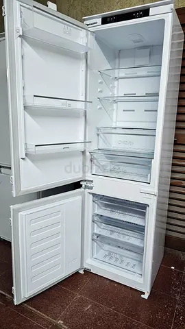 Smeg built in fridge bottom freezer Exellent Condition