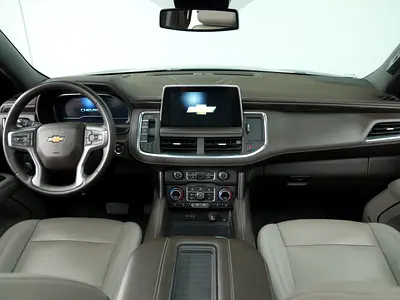 2023 Chevrolet SUBURBAN 照片 8