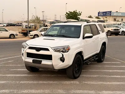 2024 Toyota 4RUNNER — фото 2