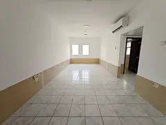 Spacious Studio // Big Layout // Close Kitchen// Close To Metro