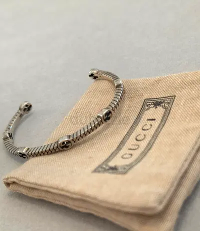 Gucci 925 sterling silver monogram open cuff bracelet with signature logo
