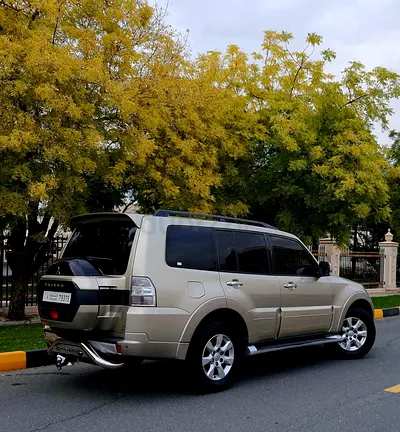 Top range. Original paint . Free service contract ALHABTOOR