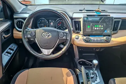 2017 Toyota RAV 4 — фото 10
