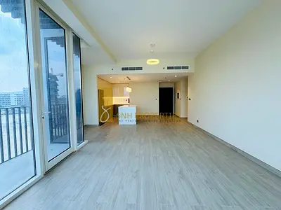 ALL BILLS INCLUDED | UNFURNISHED | PRIME LOCATION