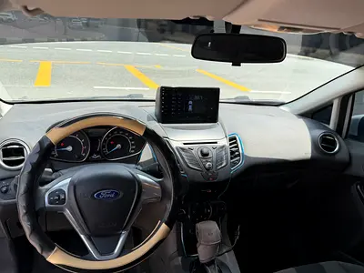2013 FORD FIESTA 照片 11