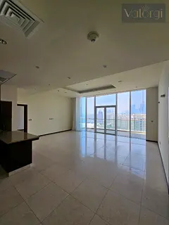 Sea & Skyline Views | Bright Unit | Beach Access