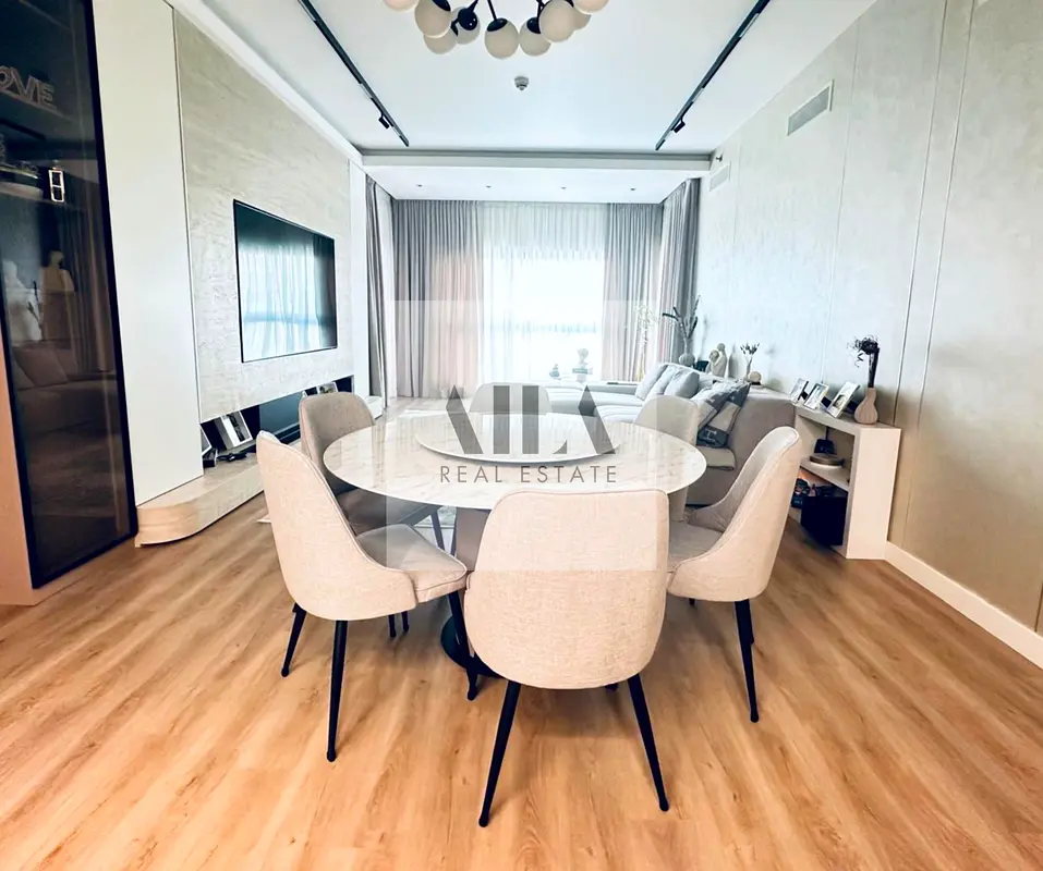 Fully renovated and furnished 3 bedrooms
